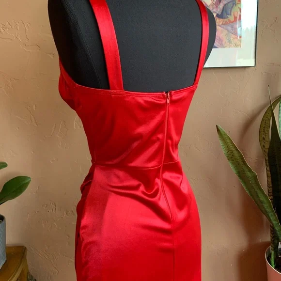 Red Satin Evening Gown NWT Size Large - Picture 9 of 14